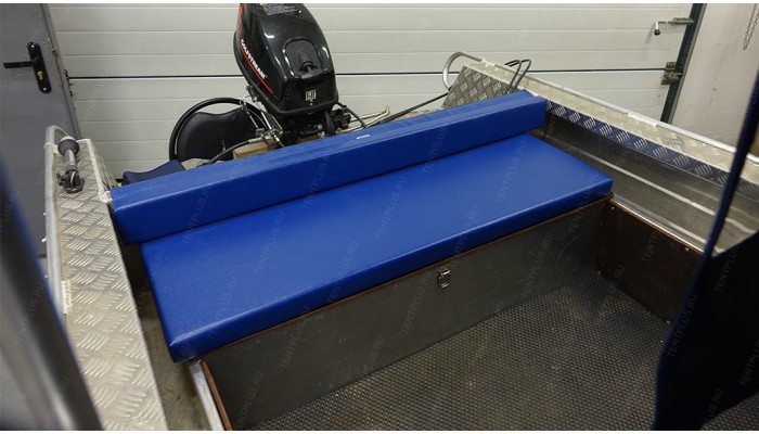 Комплект мягких накладок на задний диван Вятбот 390 ДСМ Комплект мягких накладок на задний диван Вятбот 390 ДСМ